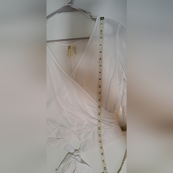 Japna Women’s Wrap Surplice Bell Sleeve Crop Top White Size Medium - Picture 7 of 9